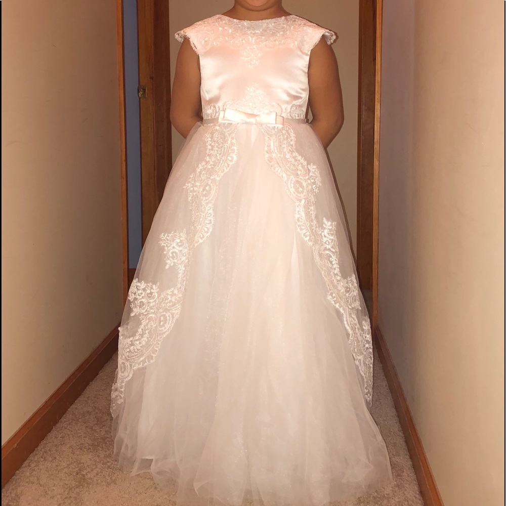 Girls flower girl/ first communion dress
